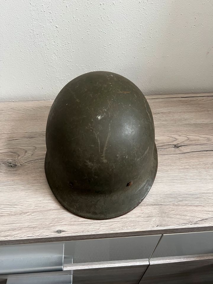 Hi Leute, habe einen tollen Helm vom zweiten Weltkrieg in Fachbach