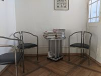 Einrichtung fürs Wartezimmer Stühle Tisch Garderobe Baden-Württemberg - Freiburg im Breisgau Vorschau