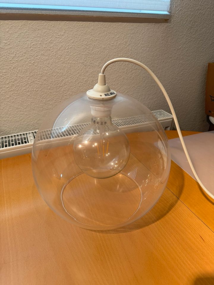 Ikea Deckenlampe Glas mit Glühbirne JAKOBSBYN in Bickenbach