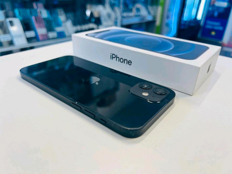 APPLE IPHONE 12 128GB WIE NEU TOP ZUSTAND AKKU KAPAZITÄT 100% in Frankfurt am Main