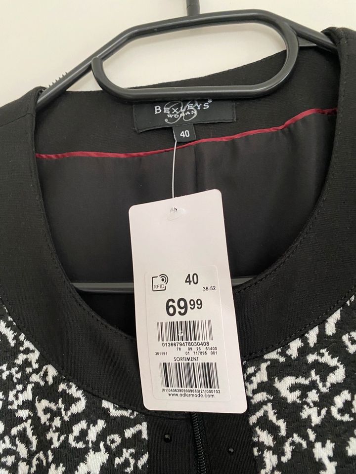 Damenjacke schwarz weiß Bexleys Woman Gr. 40 neu mit Etikett in Dortmund