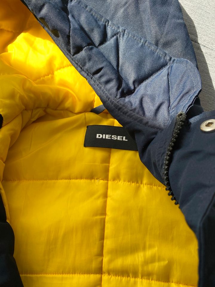 Diesel Kinder Winterjacke Gr 152 in Lauf a.d. Pegnitz