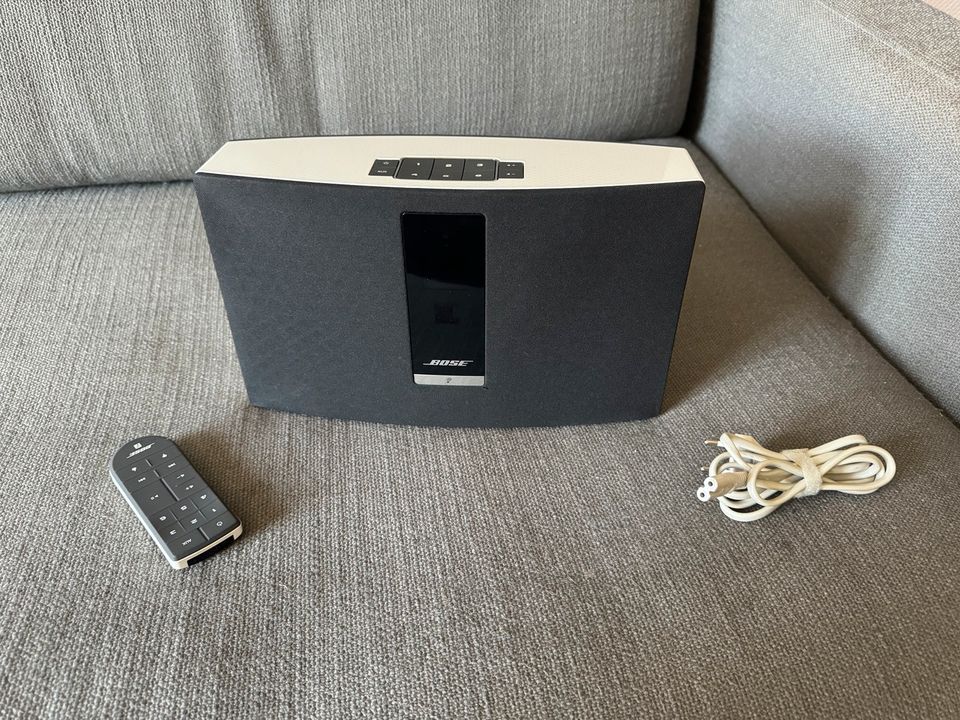 Bose Soundtouch 20, schwarz-weiss, sehr guter gepflegter Zustand in Hamburg