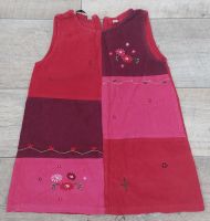 Süßes Kleid aus Cord mit Stickerei Größe 98 H&M Sachsen - Lengenfeld Vogtland Vorschau