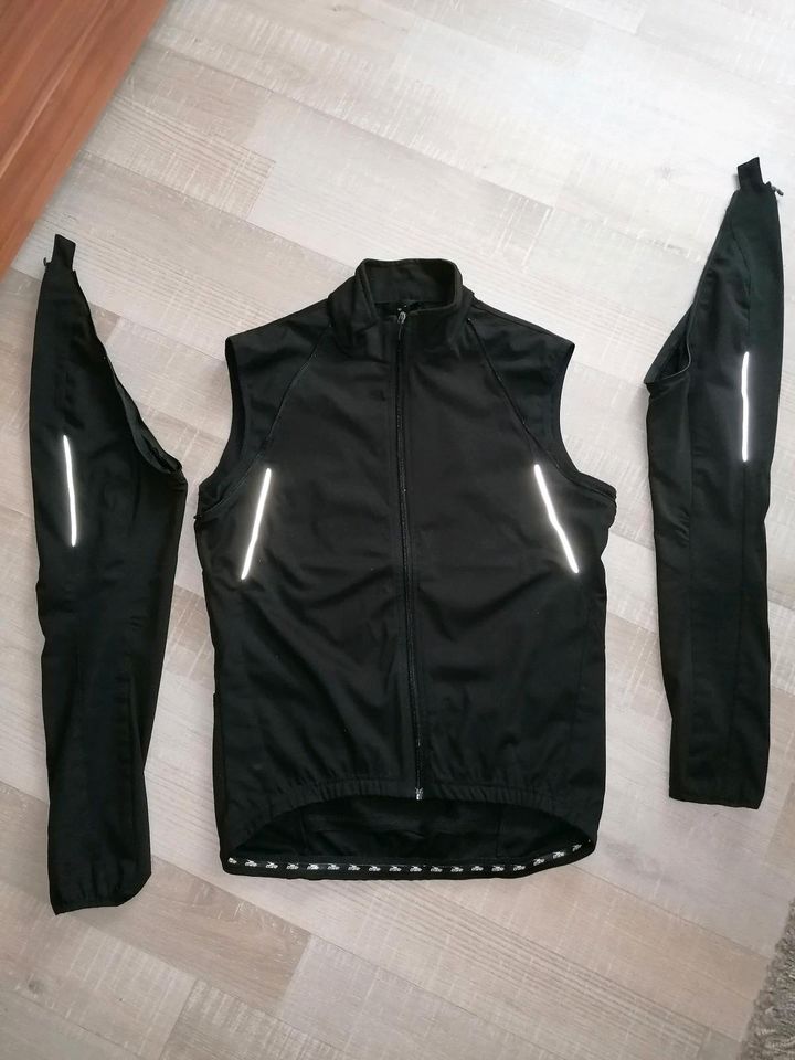 Fahrradjacke Softshelljacke Radjacke schwarz M 50 in Saulheim