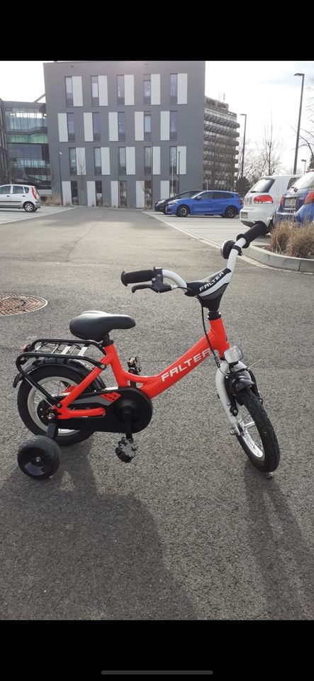 Kinderfahrrad von Falter 12 Zoll mit Stützräder in Mülheim (Ruhr)