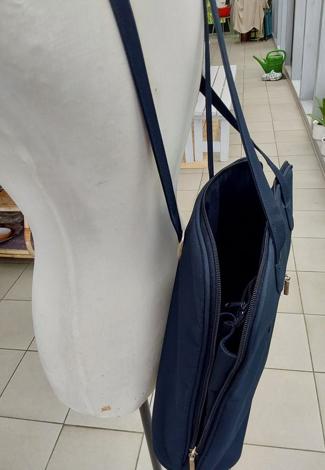 Dunkelblaue, große Handtasche / Shopper, Top Zustand in Mainburg
