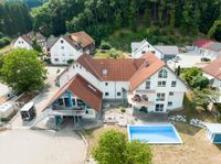 Schönes MFH mit 4 Wohneinheiten mit Pool und Anbau,  Reitstall und Koppel in schöner Lage in Hasberg Bayern - Kirchheim in Schwaben Vorschau