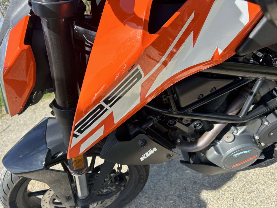 Ktm Duke 125 TÜV Neu in Einbeck