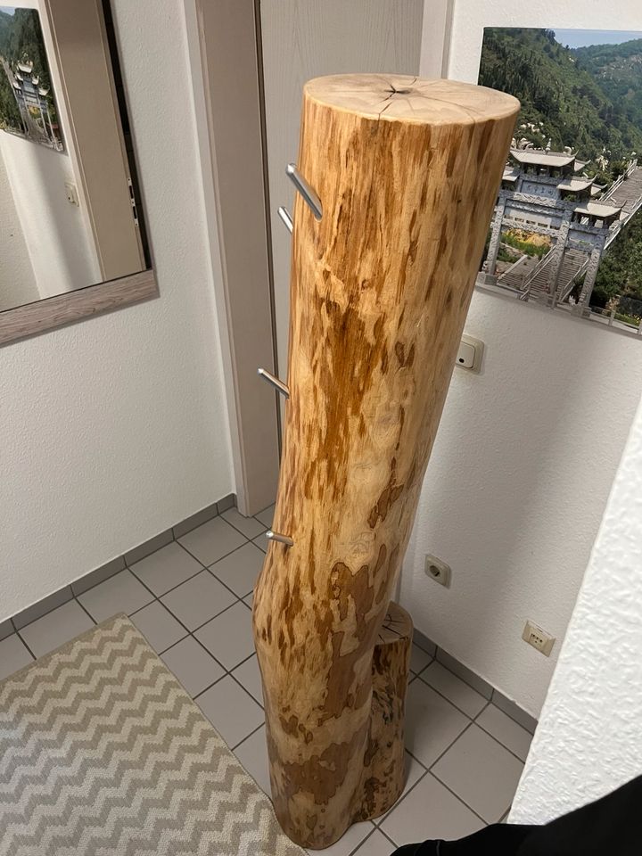 Baumstamm Holz Garderobe/ Kleiderhaken in Neunkirchen