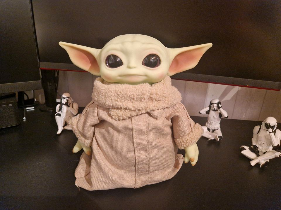 Grogu (Baby Yoda) Star Wars Figur in Düren
