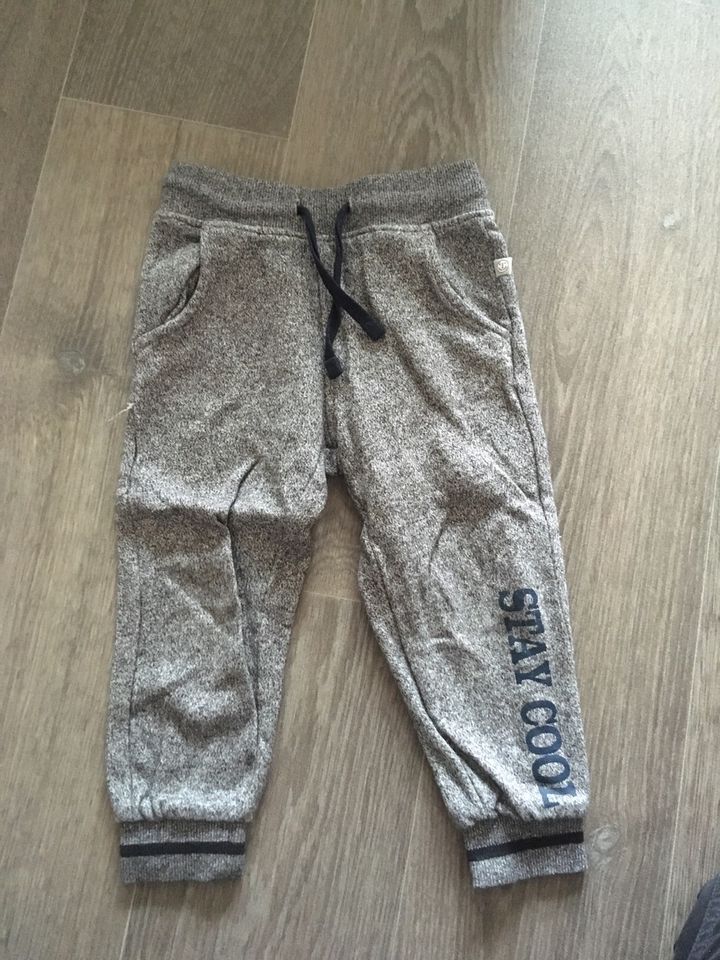 Set Jogginghosen Hosen Freizeithosen Gr. 86/92 Kleinkind Jungen in Zittau