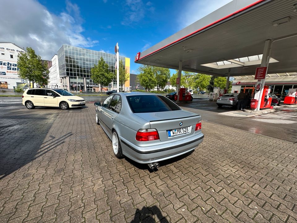 Bmw e39 528i in Wuppertal