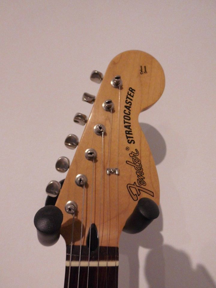 E-Gitarre Fender Stratocaster in Stade
