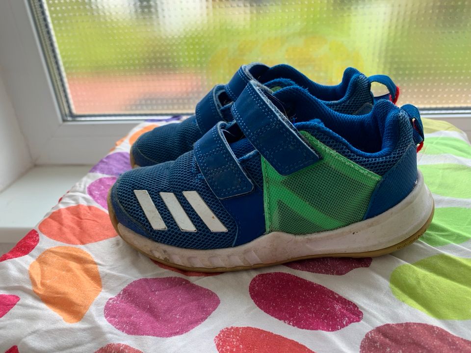 Adidas Hallenschuhe in Metten