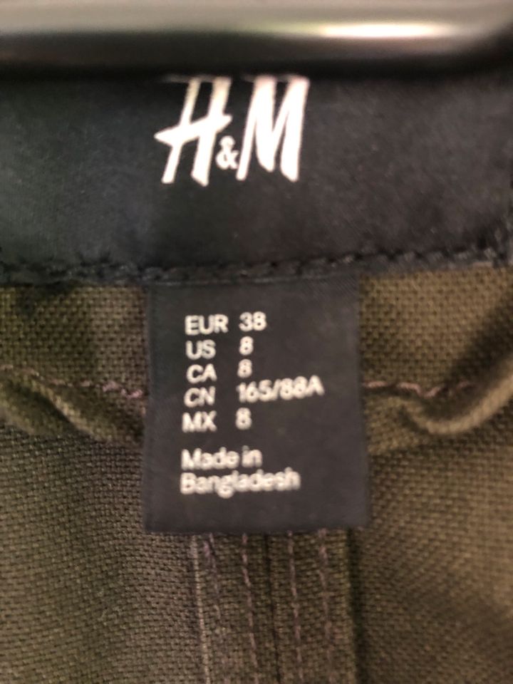 H&M Military Jacke 38 in Gladenbach