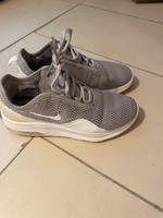 Sneaker Schuhe von Nike Air Gr 38 Rheinland-Pfalz - Harbach (bei Betzdorf, Sieg) Vorschau