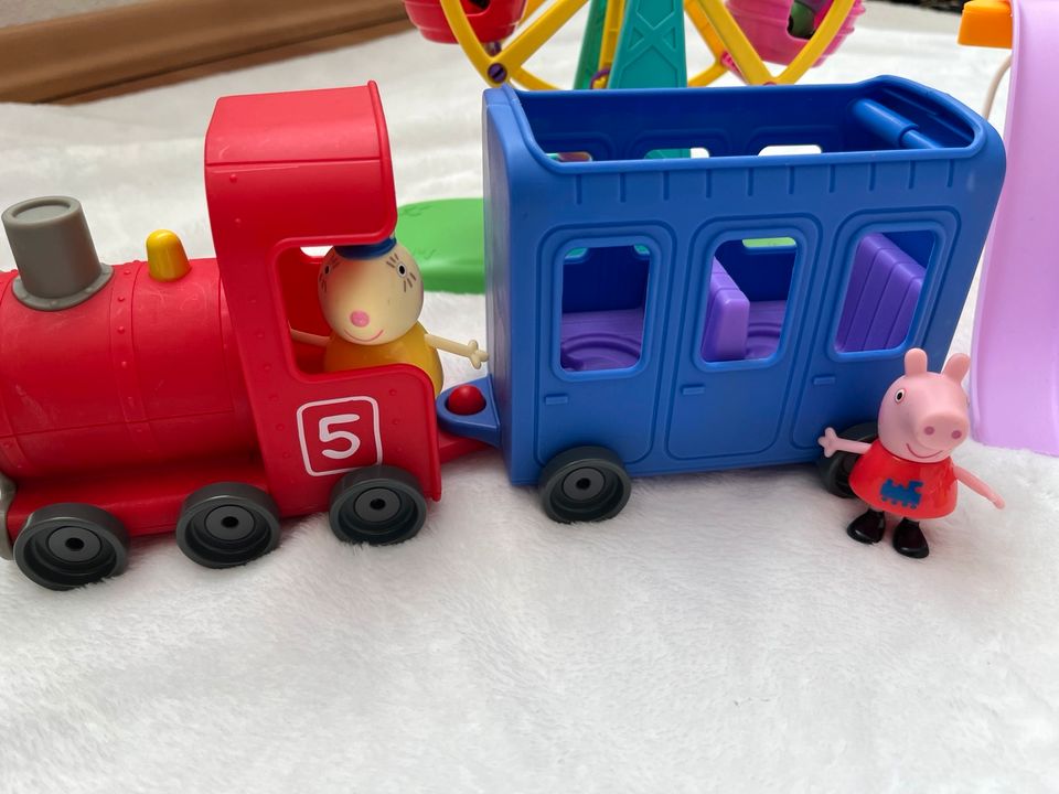 XXL peppa Wutz Sammlung , mit Figuren und viel Zubehör in Düren