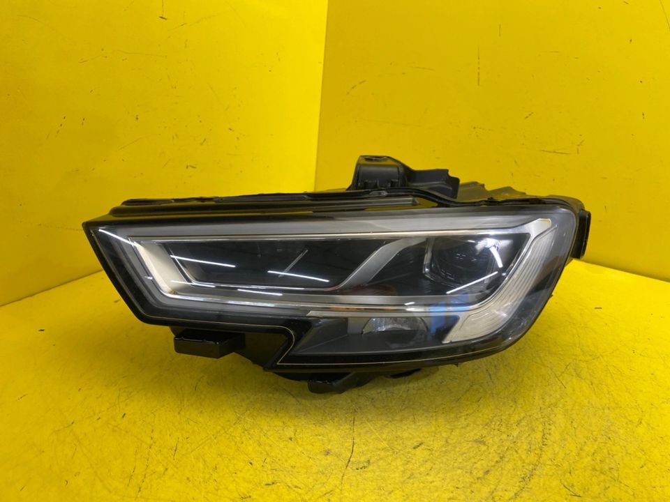 SCHEINWERFER links Audi A3 S3 RS3 8V0 Lift 17 + volle LED in Neu-Isenburg