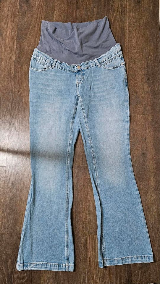 Umstandsjeans von Esprit in Laatzen