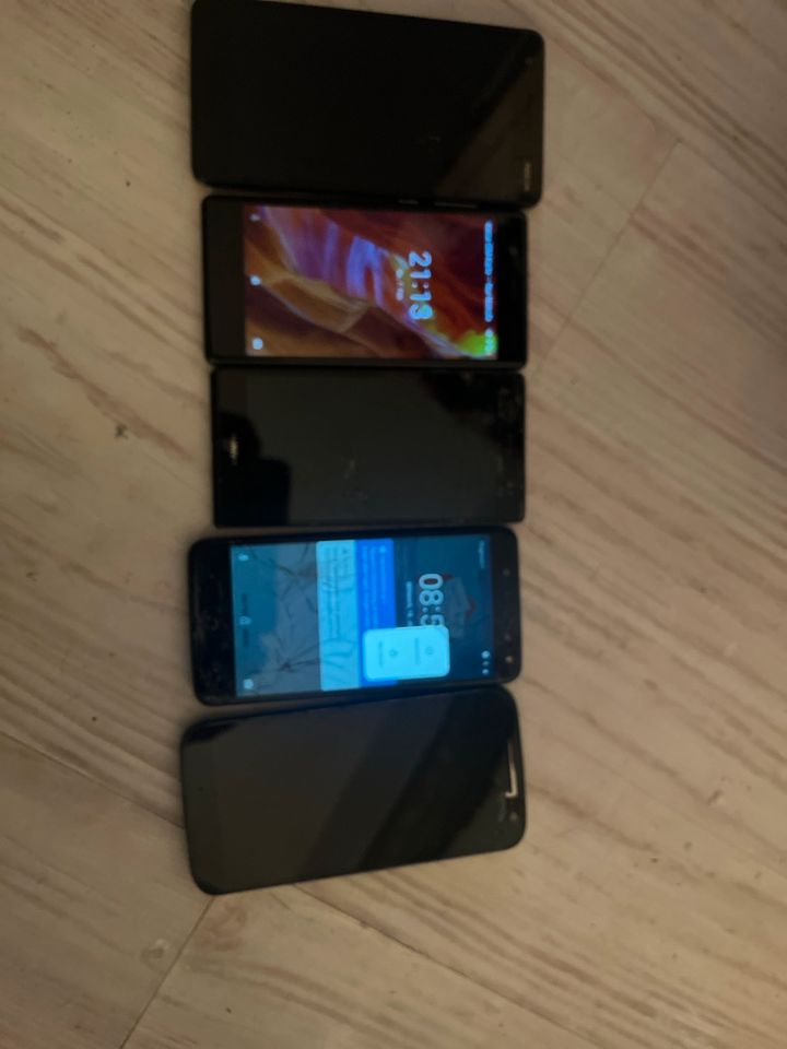 5 Smartphones defekt in Lübeck