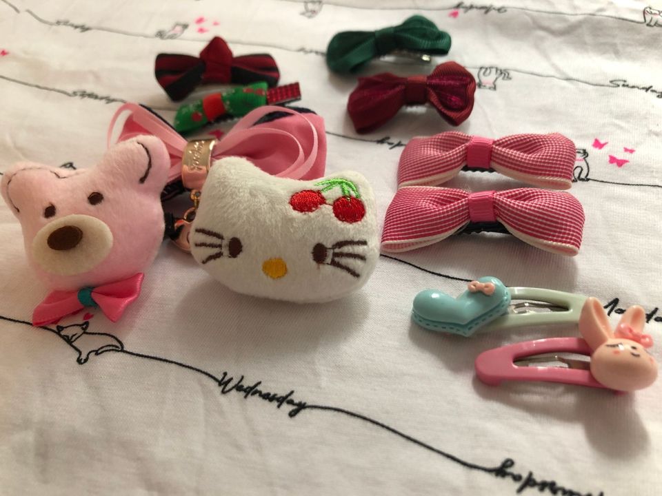 Neu Haarklammer Mädchen Haarreif Haarschmuck Hello Kitty in Leitzkau