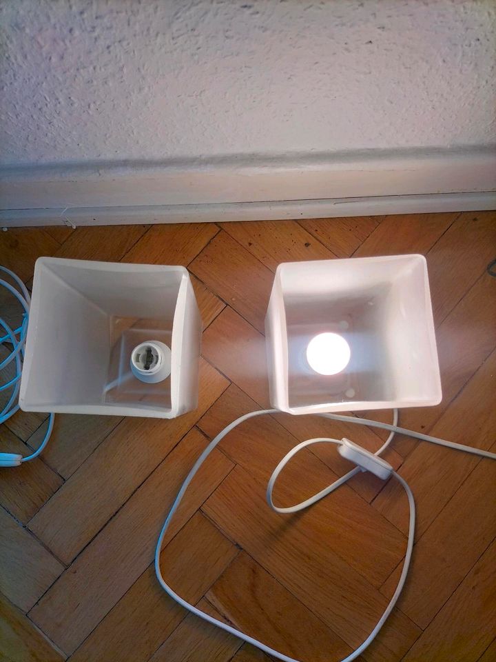 Zwei Lampe in Hamburg