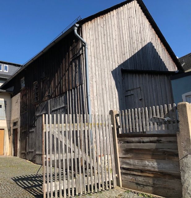 Bauernhaus mit Scheune, Nebengebäude zur ind. Nutzung in Hof (Saale)