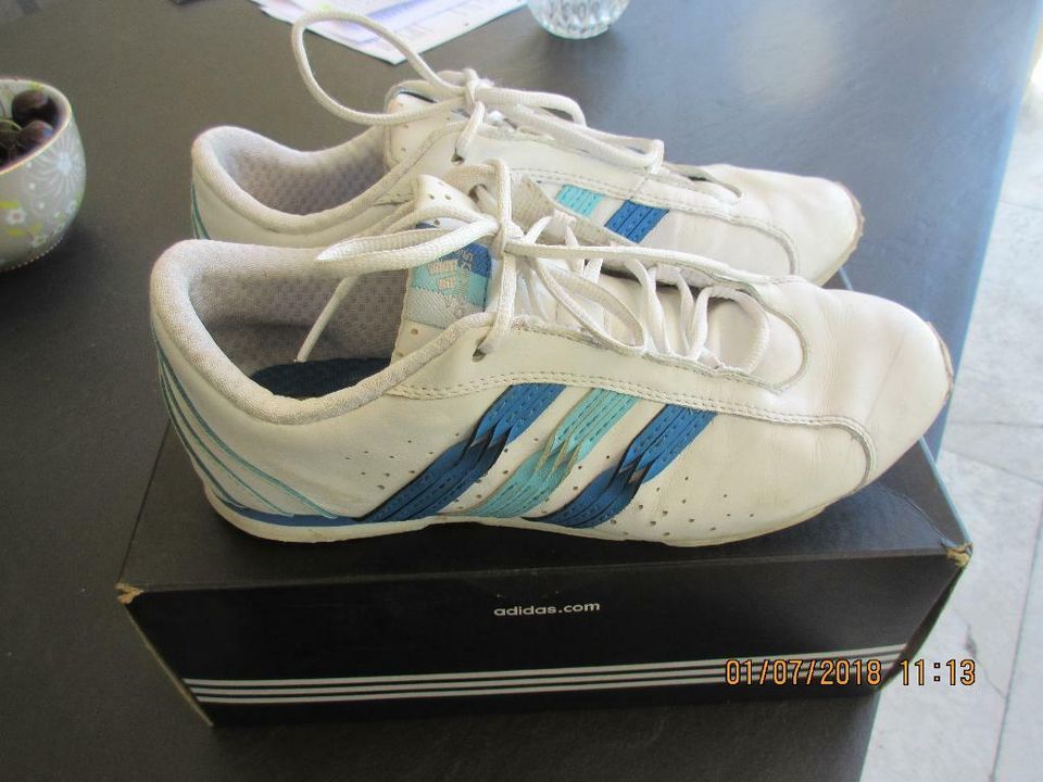 adidas Turnschuh Ailith Gr. 5 (38) weiß/blau/türkis Sport Sammler in Mörfelden-Walldorf