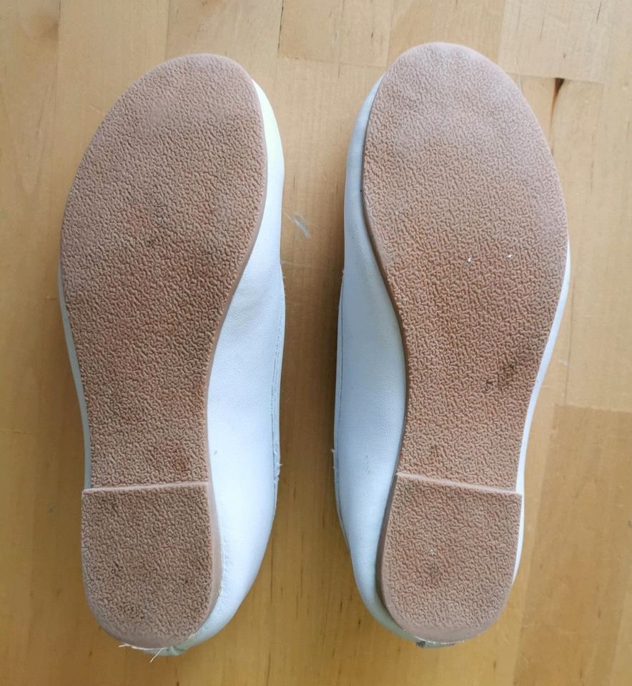 Ballerinas Flacher Schuh Gr. 30 SEHR GUTER ZUSTAND einmal getrage in Mellingen