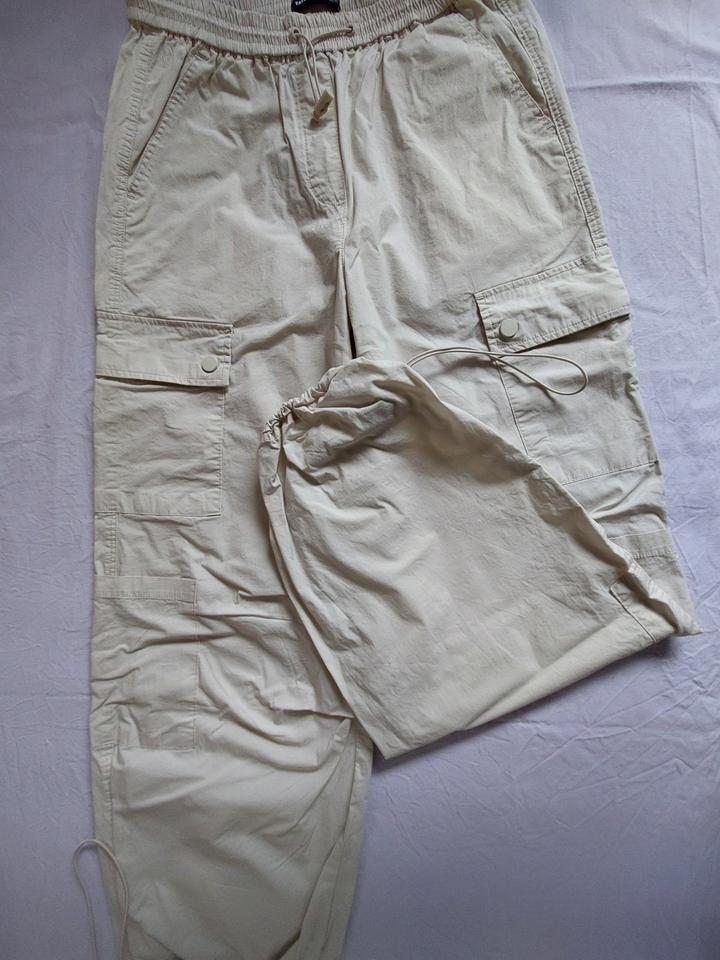 Hosen für das Frühjahr & Sommer, 4er Set, Größe XS, Mädchen in Irschenberg
