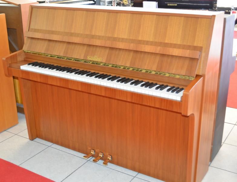 Schimmel Klavier Modell 112/5  in schönen Nussbaum in Michelau i. OFr.