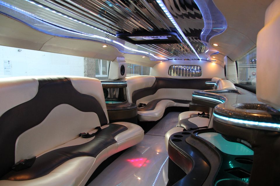 Hummer H2 Stretchlimousine Limo Limousine KRISTAL Partybus in Erkelenz