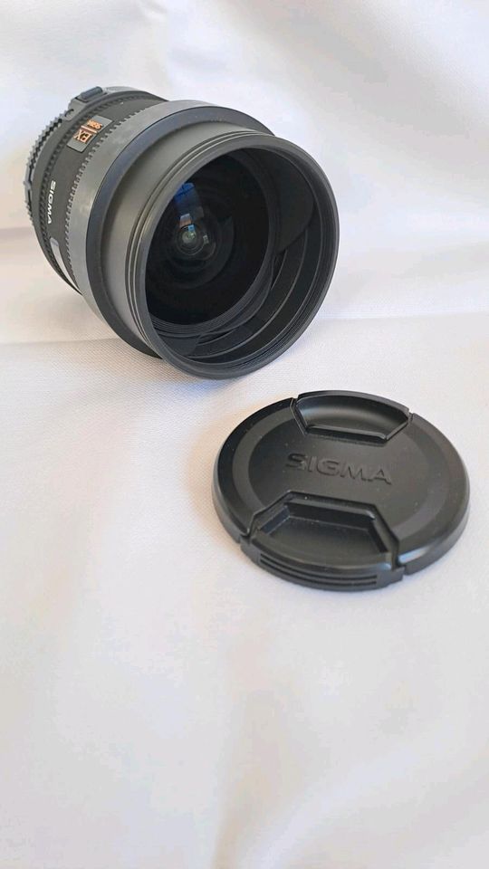 Sigma 10mm f2.8 für Sony Topzustand in Schwelm