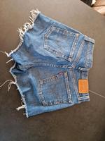 Levis Jeans, kurz, Damen Hessen - Lützelbach Vorschau