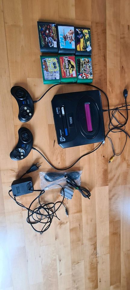 Sega Mega Drive 2 / mit 6 Spielen vermutlich Clone .Russ Version in Burglengenfeld