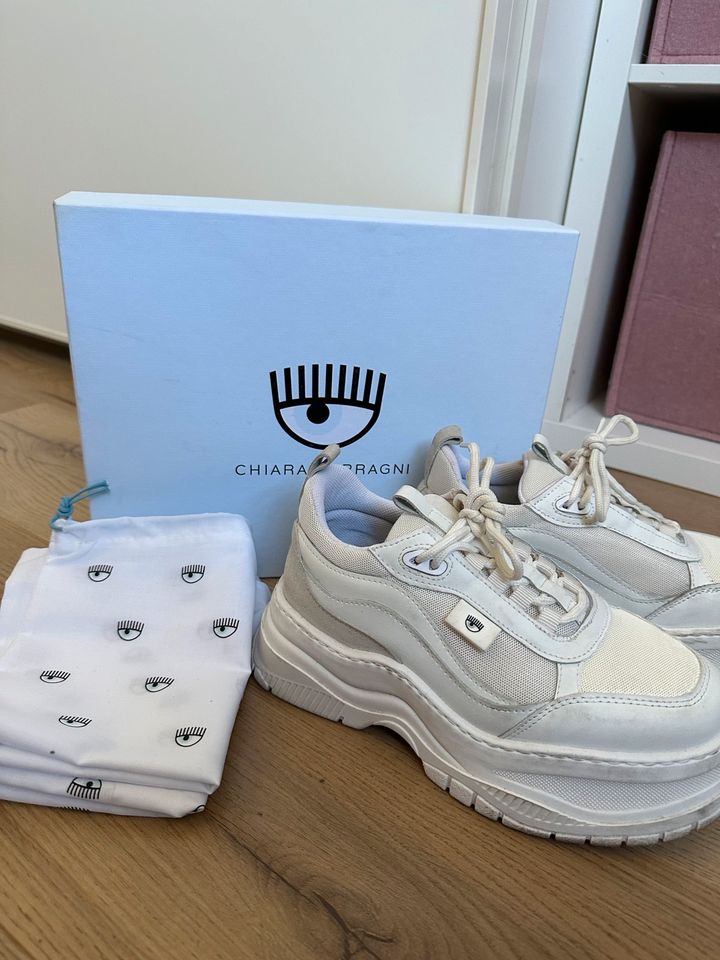 Chiara Ferragni Schuhe Gr. 37 in Wuppertal