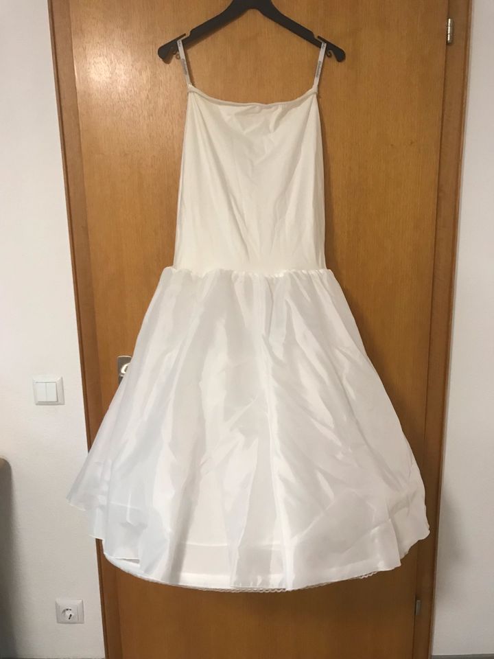 Brautkleid Hochzeitskleid Gr. 36 sucht neue Beschäftigung in Brühl