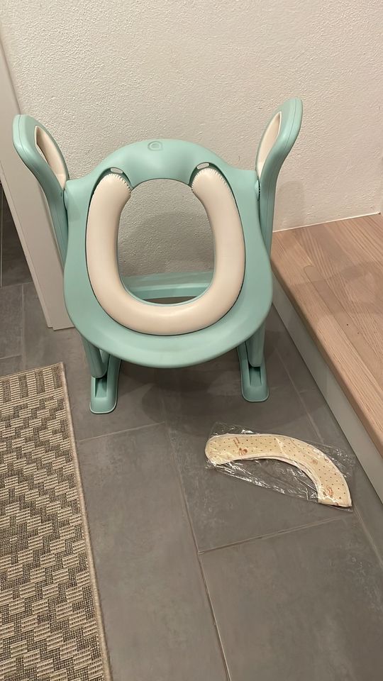 Toilettentrainer WC-Sitz mit Treppe Kindersitz in Neutraubling