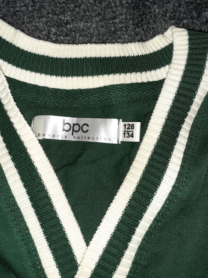 Jungen Strickjacke von bpc Neu in Struxdorf