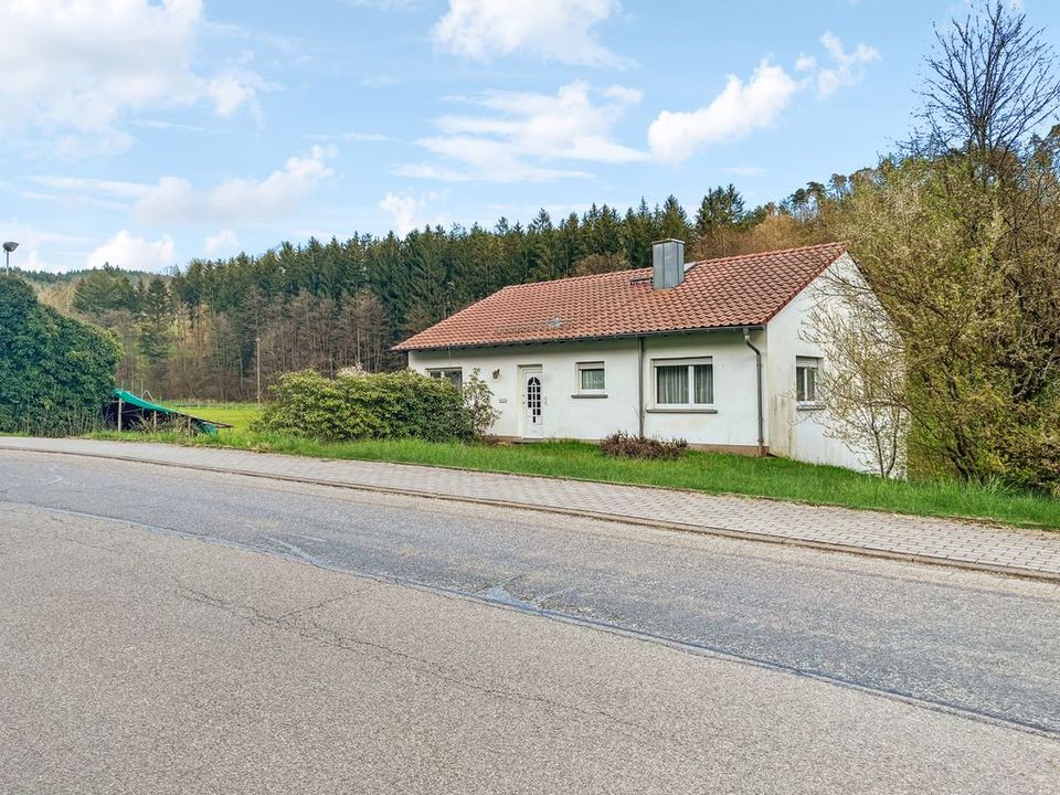 Freistehendes Einfamilienhaus in idyllischer Lage von Keilbach–Oberzent in Oberzent