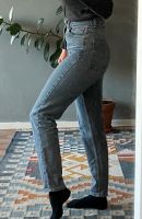 Blaue Mom jeans High waist Hose denim Pants XS 25/32 Friedrichshain-Kreuzberg - Friedrichshain Vorschau