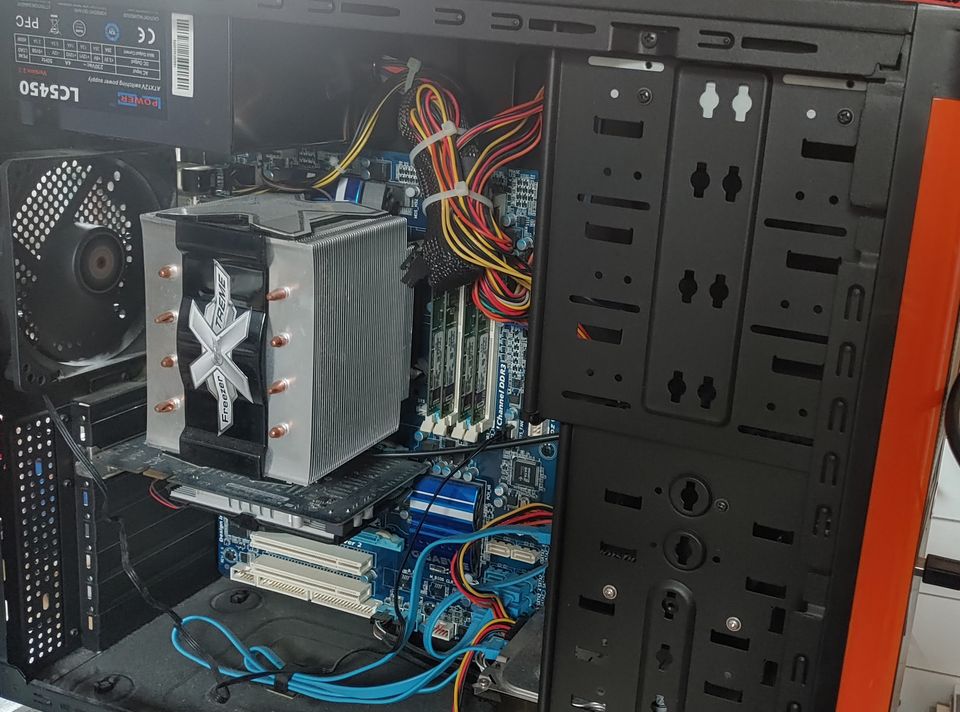 Büro-PC 256GB-SSD / 1TB-HDD / 8GB RAM inkl. WIN10 und Office 2016 in Solingen