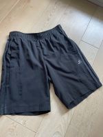 Adidas Sporthose Shorts kurze Hose schwarz Gr S wie neu Essen - Essen-Frintrop Vorschau