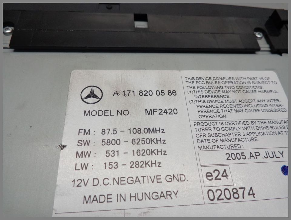 Mercedes Benz R171 SLK CD Radio Audio 20 MF2420 1718200586 in Raesfeld