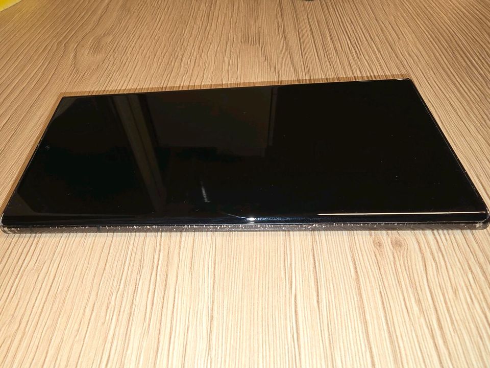 Samsung S22 Ultra 256 GB mit 12 GB RAM schwarz mit OVP in Hannover