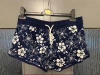 Badehose Shorts dunkel Blau mit weißen Blumen Findorff - Findorff-Bürgerweide Vorschau