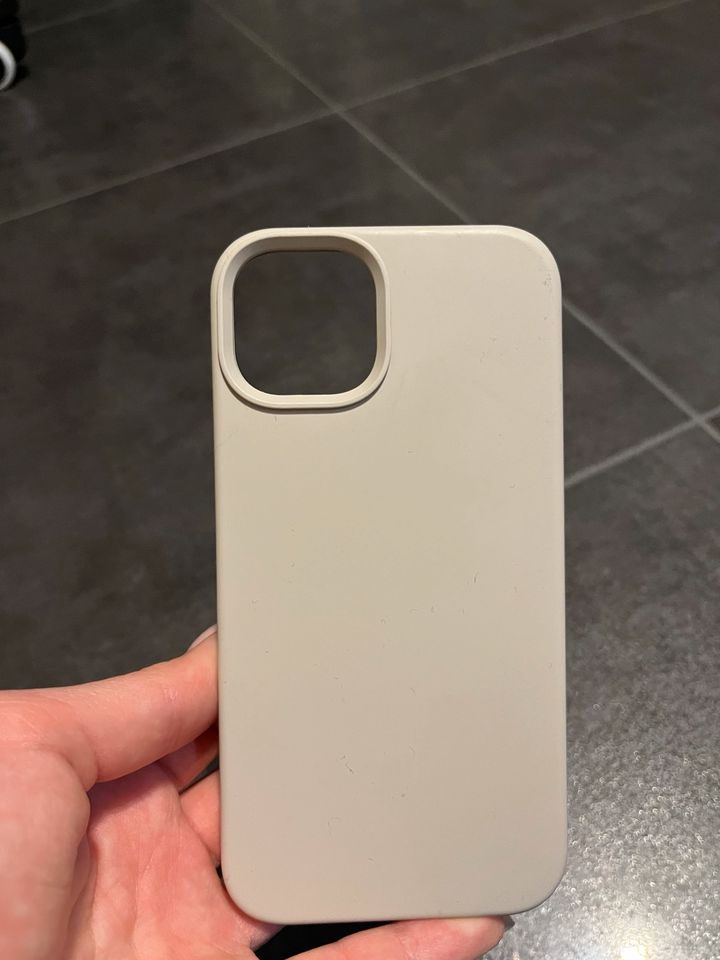 Silikon Handyhülle Beige Iphone 13 in Gersthofen