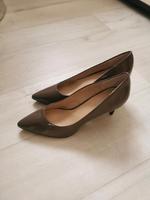 Graceland Pumps High Heels Gr. 40 Lackleder Neu Sachsen-Anhalt - Timmenrode Vorschau