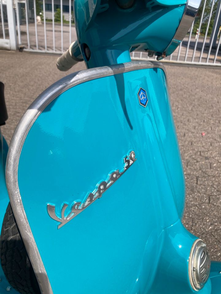 Vespa 50 restauriert in Ratingen